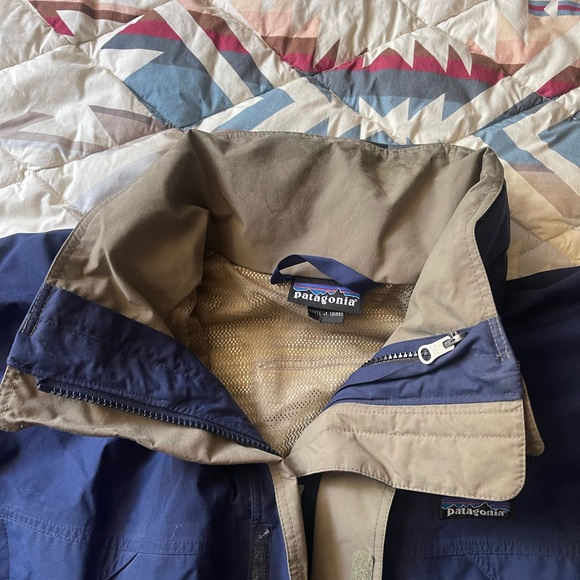 Patagonia Jacket with foldable hood - Picture 2 of 4